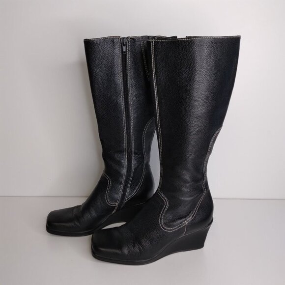 Gianni Bini Black Leather Wedge Boots Size 6 - Picture 5 of 16